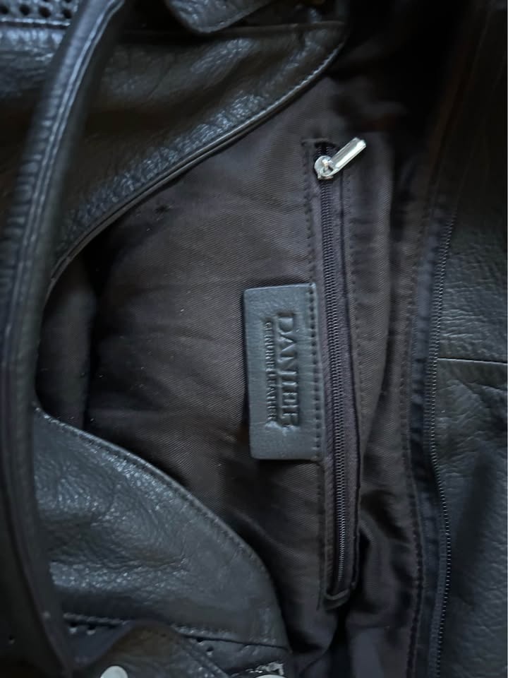 Danier Genuine Leather Purse - photo 3