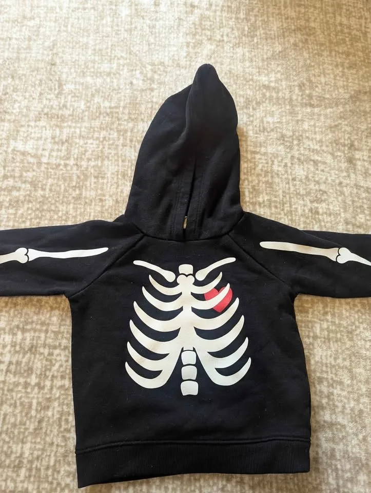 Old Navy Skeleton Costume – Size 12–18M image indicator(2)
