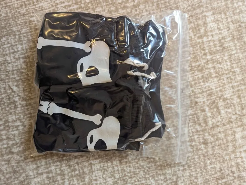 Old Navy Skeleton Costume – Size 12–18M image indicator(6)