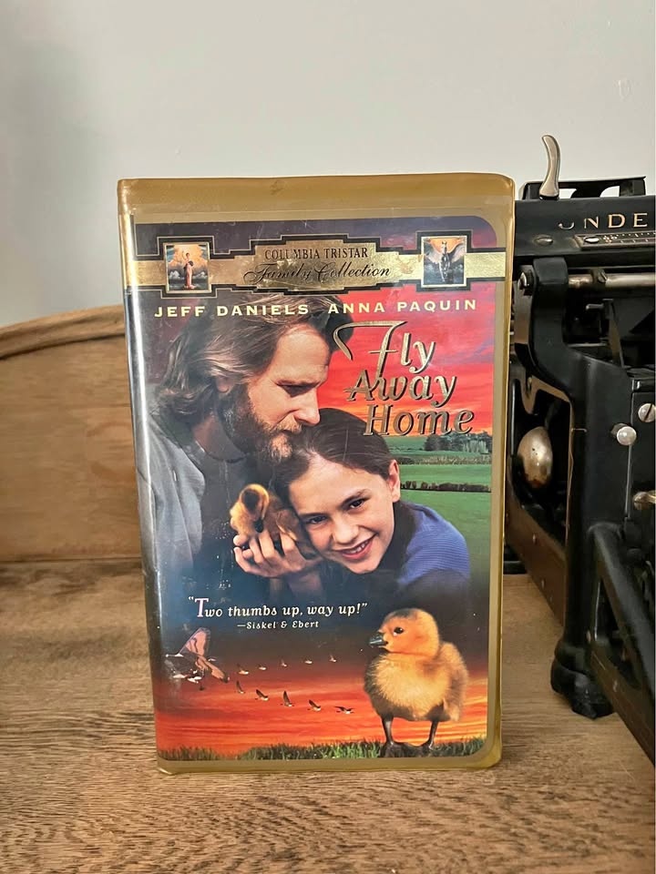 Fly Away Home VHS Tape