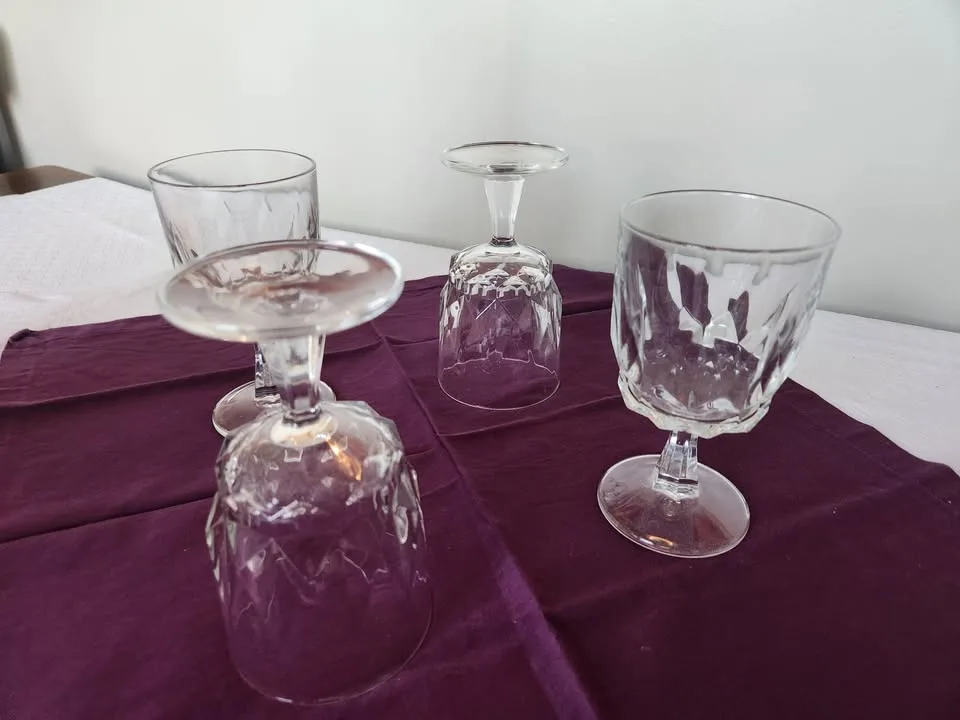 Handpainted Wine Glasses, Champagne Flutes, tumbersetc. image indicator(2)