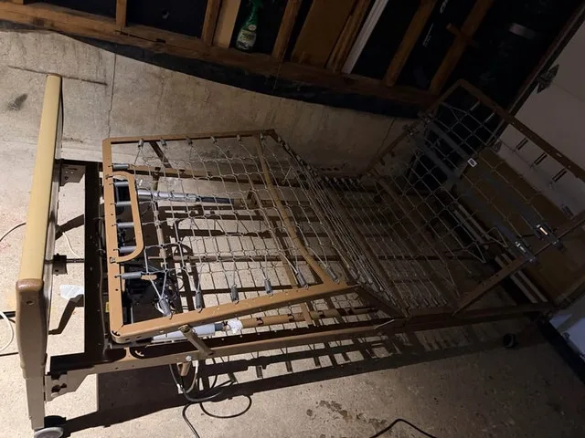 Invacare Hospital bed w/ side rails+ Drive Bedsore Mattress image indicator(3)