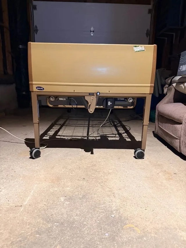 Invacare Hospital bed w/ side rails+ Drive Bedsore Mattress image indicator(5)