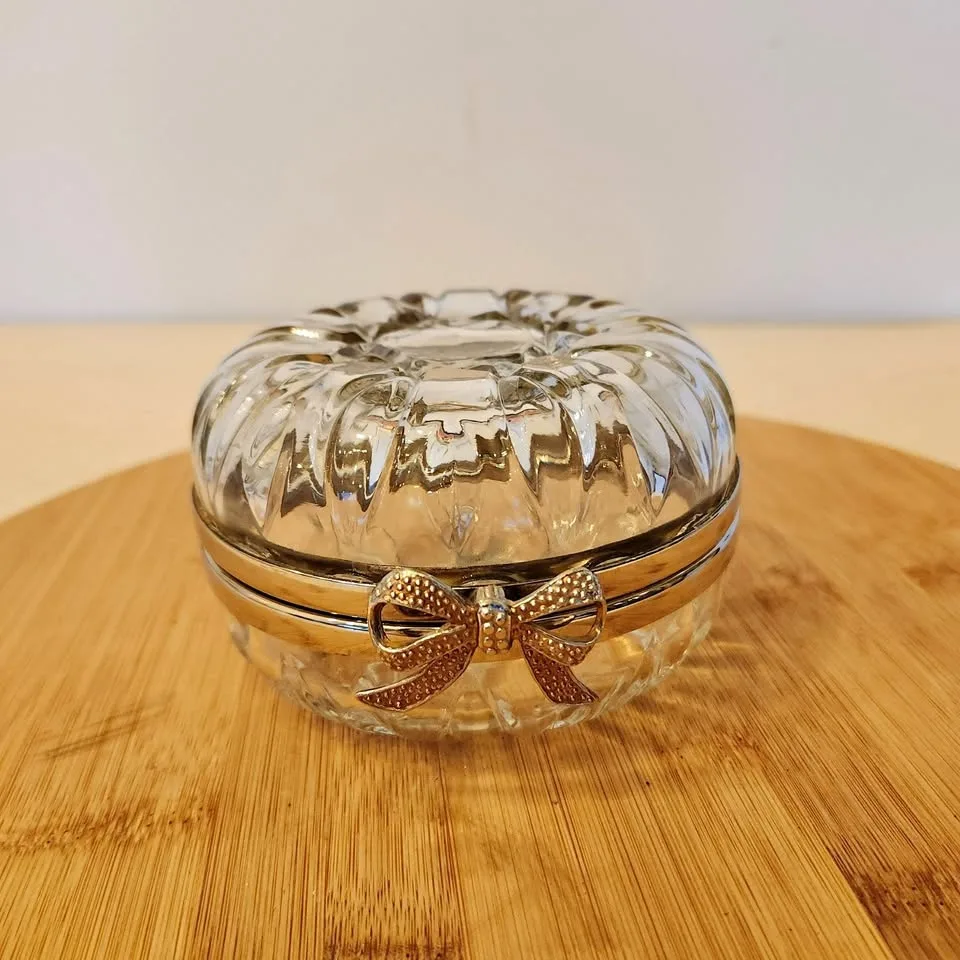 Glass Keepsake, Jewellery, Crystal, Trinket Box, Hinged