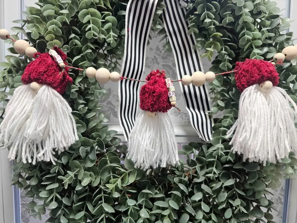 Personalized family Santa garlands image indicator(3)