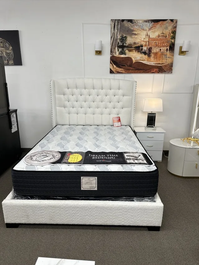 Eligant Queen Bed Set