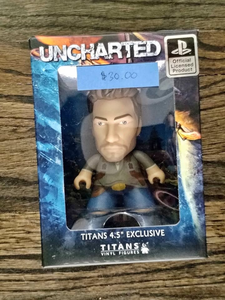 Uncharted Titans Exclusive 4.5" Vinyl Figure
