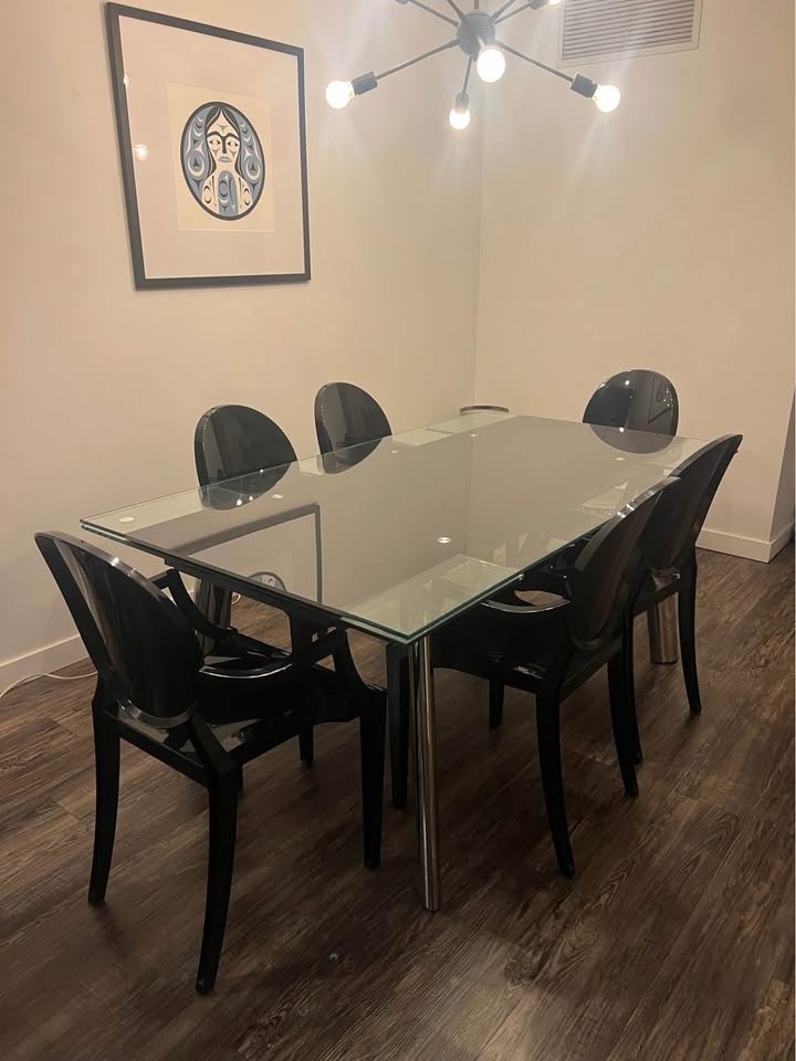 Dining Room Table with 6 Chairs - photo 2
