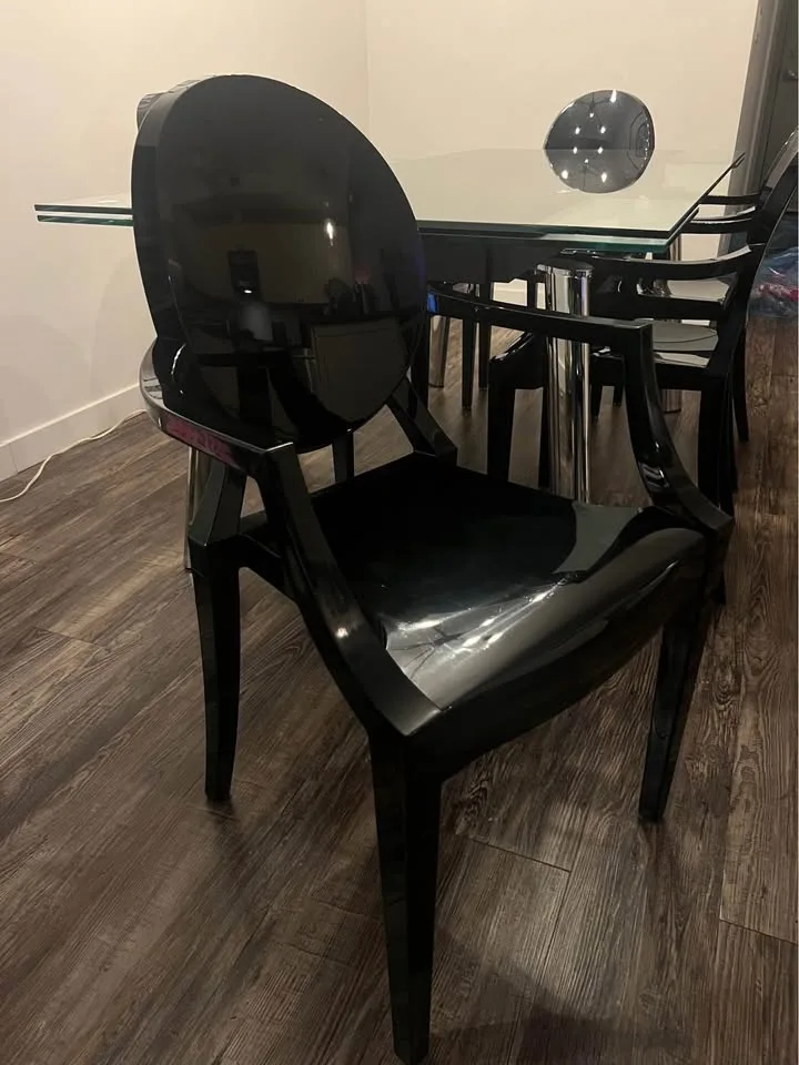 Dining Room Table with 6 Chairs image indicator(4)