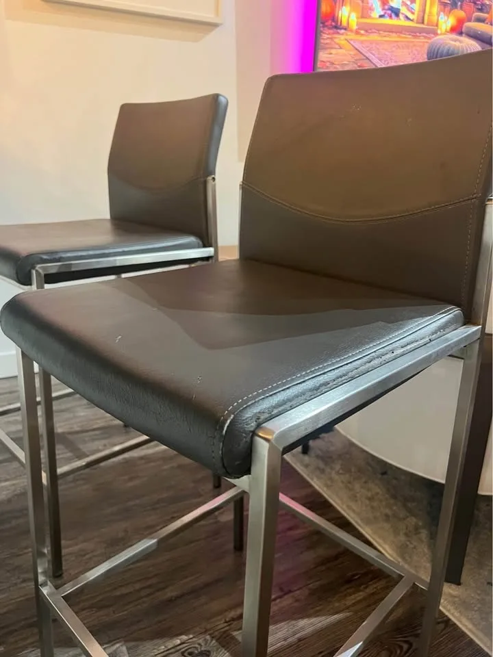 Bar Stools - 3 Chairs image indicator(6)