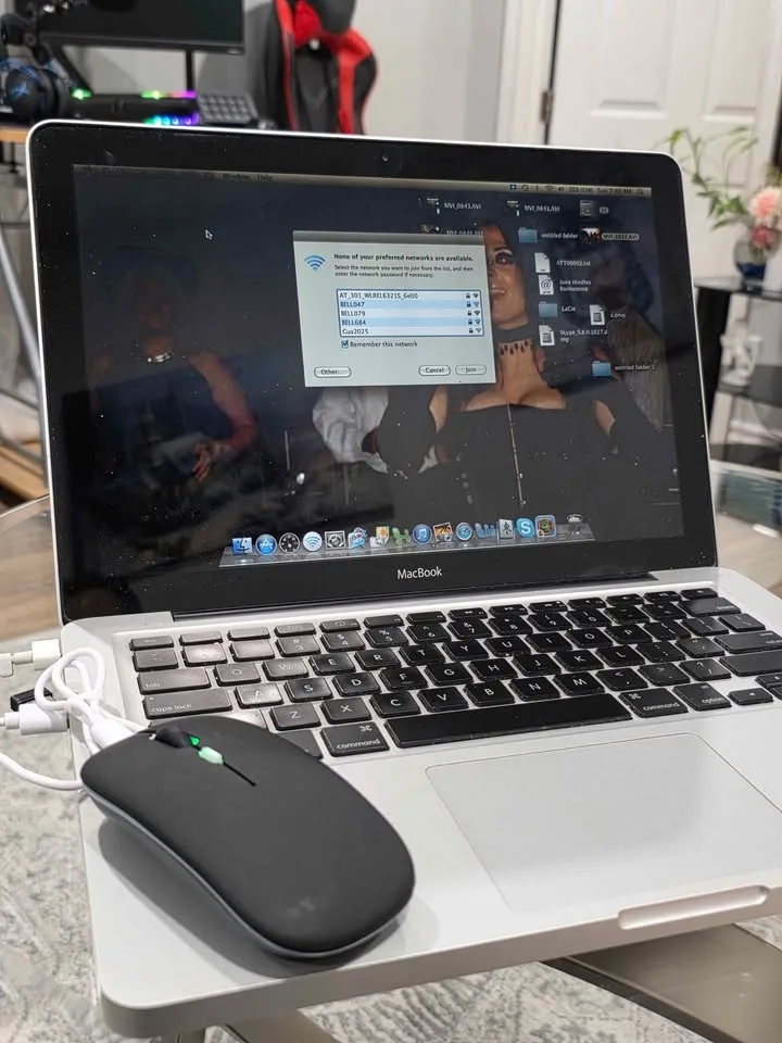 iPhone laptop. It just needs formatting. It works perfectly. image indicator(3)