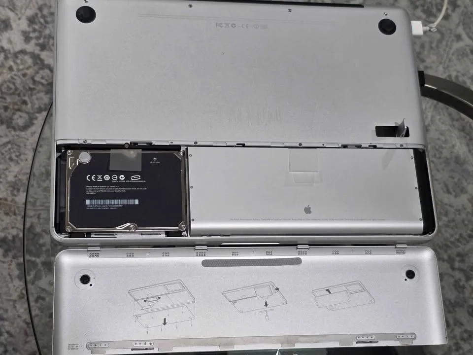 iPhone laptop. It just needs formatting. It works perfectly. image indicator(4)