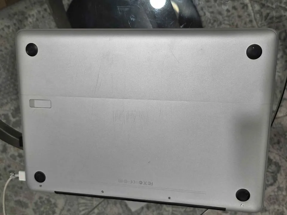 iPhone laptop. It just needs formatting. It works perfectly. image indicator(6)