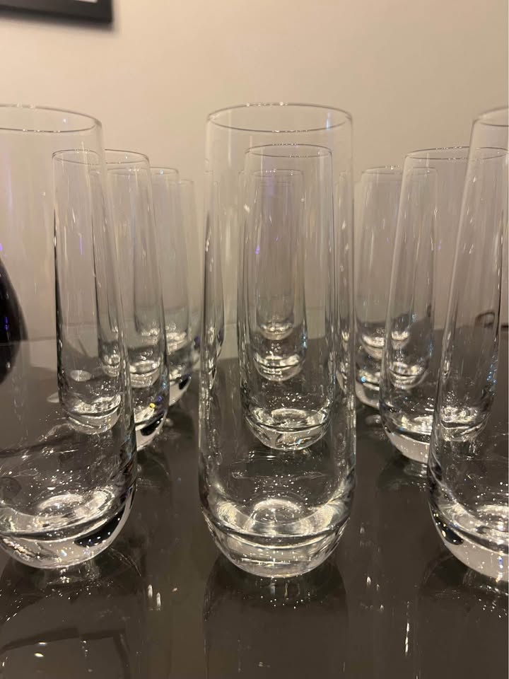 Champagne Flutes - 12 Glasses - photo 2