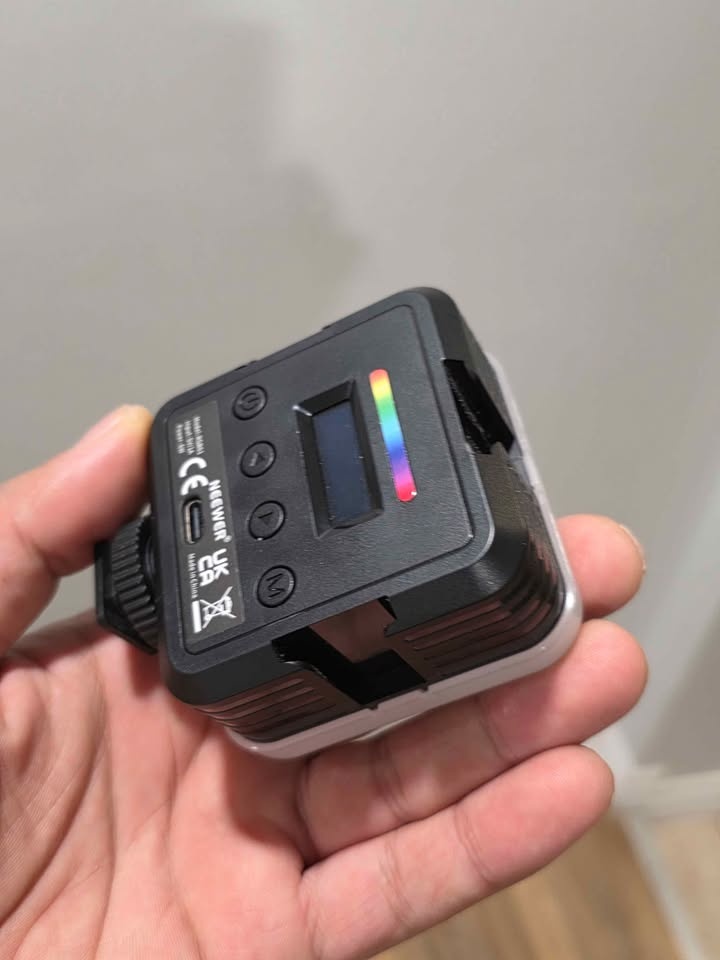 EEWER Magnetic RGB Video Light - photo 4