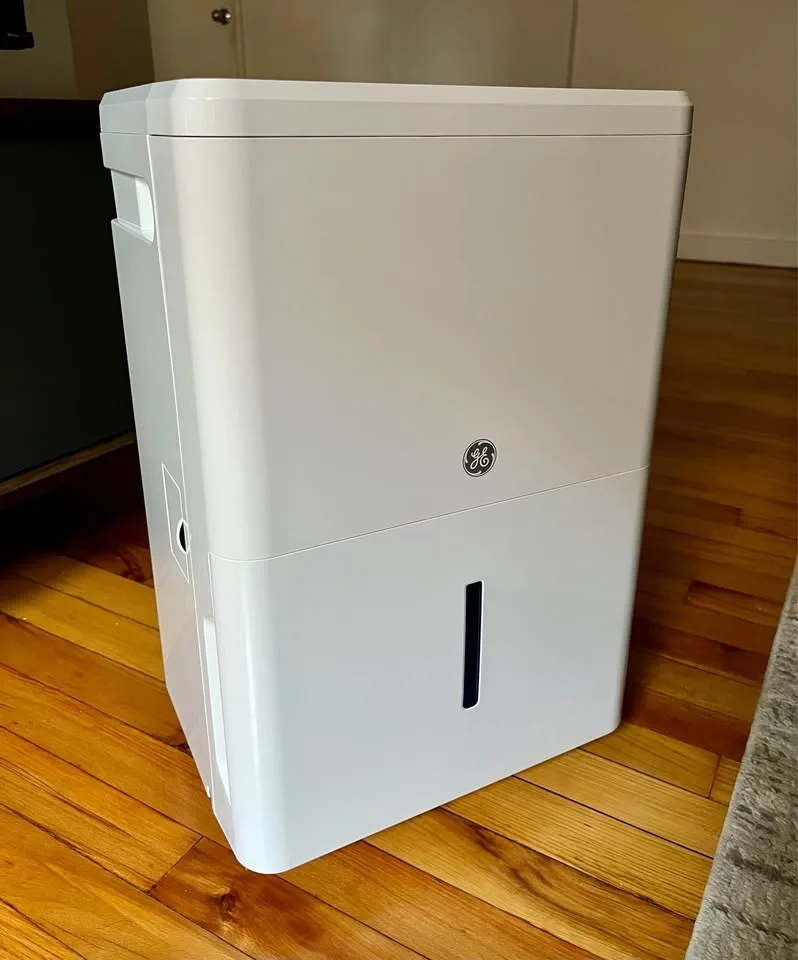 Dehumidifier GE 22-Pint with Smart Dry (NEW)