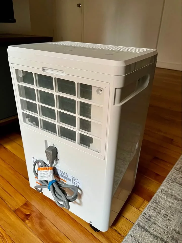 Dehumidifier GE 22-Pint with Smart Dry (NEW) image indicator(5)