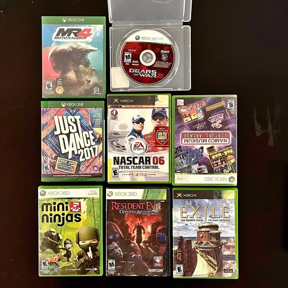 Xbox Game Lot – Mixed (some are Sealed )