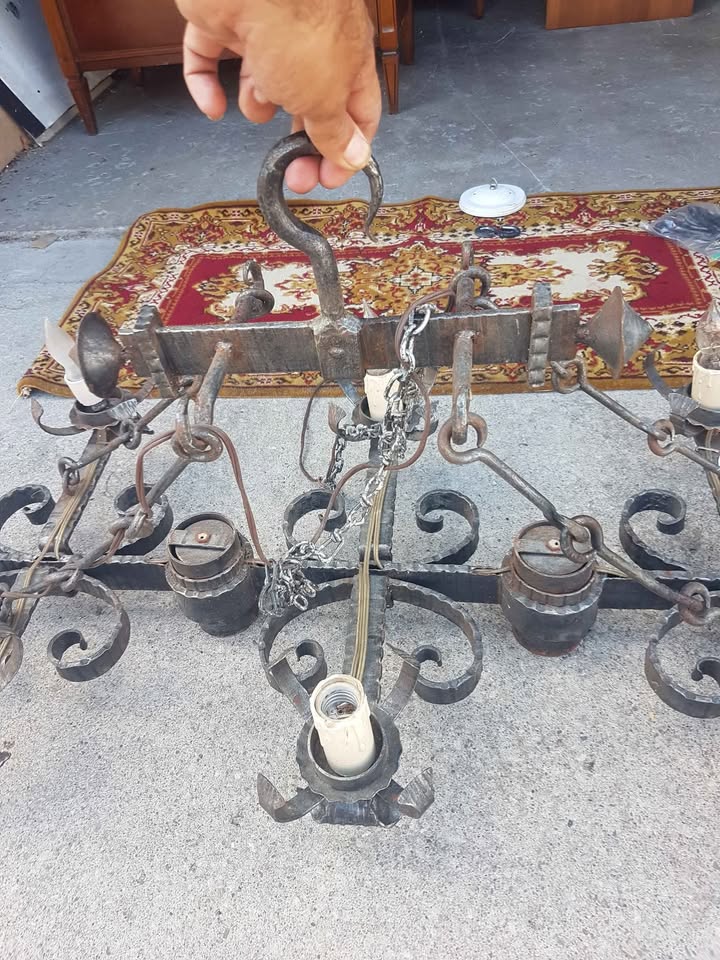 Vintage heavy wrought iron hanging light fixture - photo 2