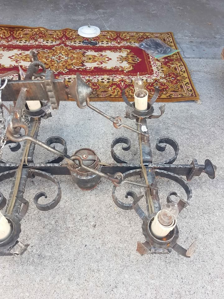 Vintage heavy wrought iron hanging light fixture - photo 3