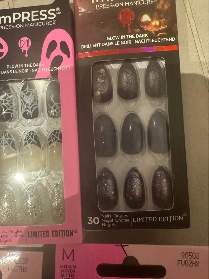 Brand new fake nail sets image indicator(2)