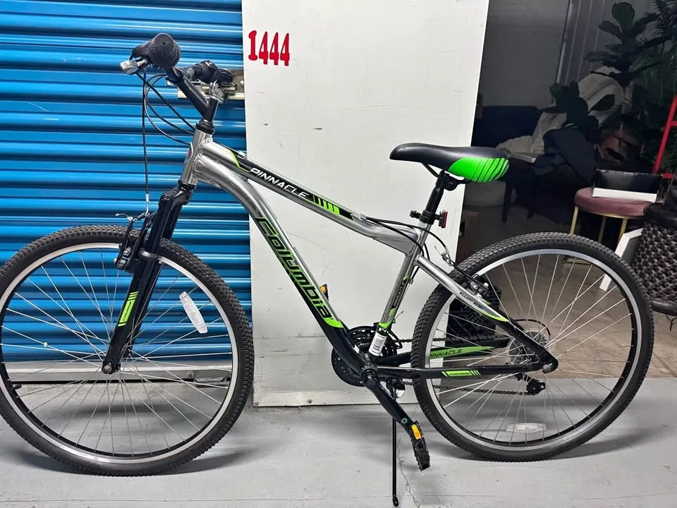 Columbia Mountain Bike - 18" Frame / 27.5" Wheels