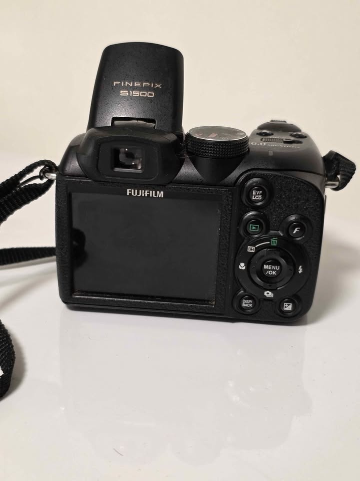 Camera - photo 2