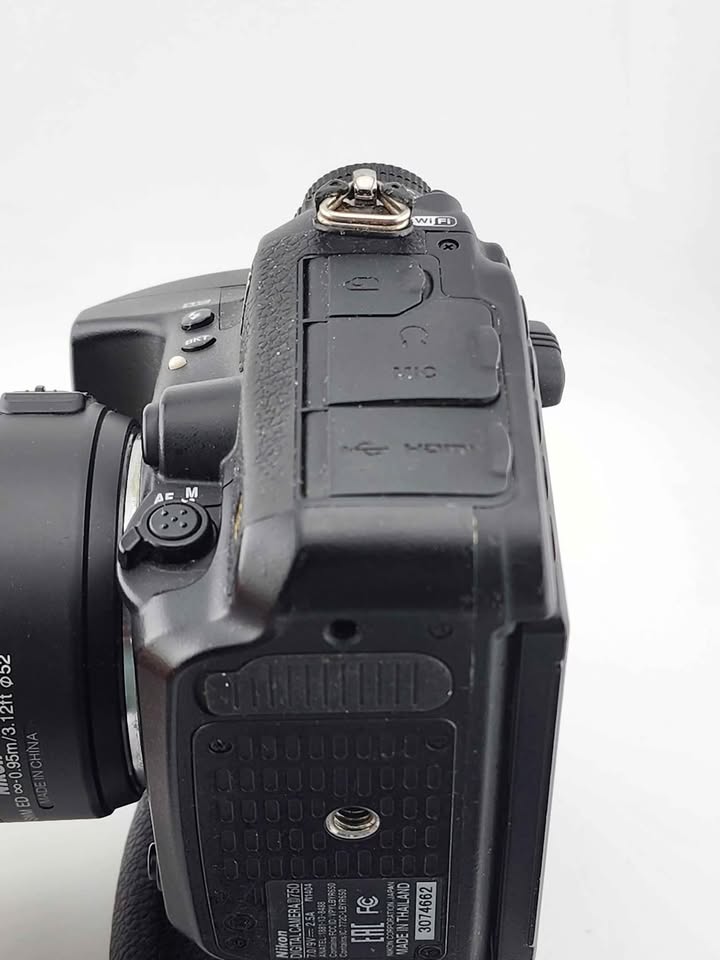 Nikon d750 with 55-200mm lens 2 battery - photo 4
