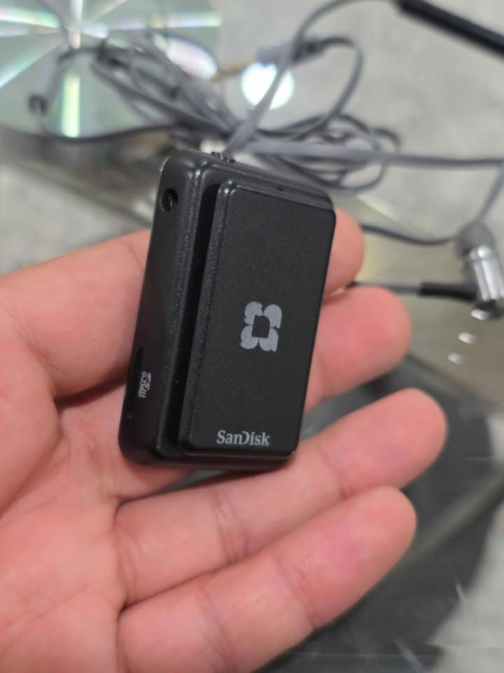 SanDisk Sansa Clip+ 8GB MP3 Player - Black - photo 2