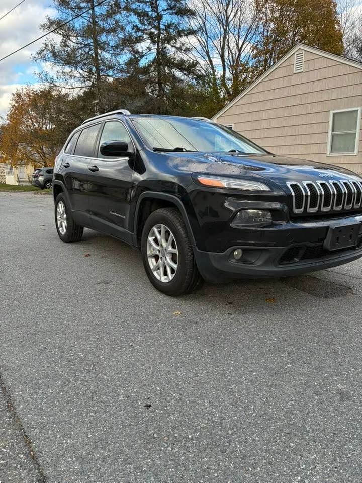 2014 Jeep Cherokee Latitude 4D S - photo 2