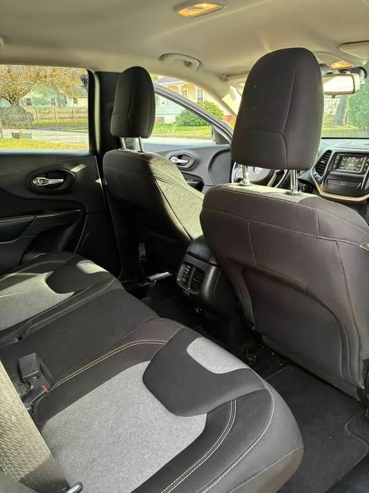 2014 Jeep Cherokee Latitude 4D S image indicator(5)