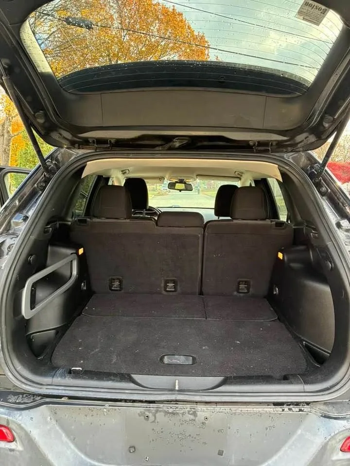 2014 Jeep Cherokee Latitude 4D S image indicator(8)