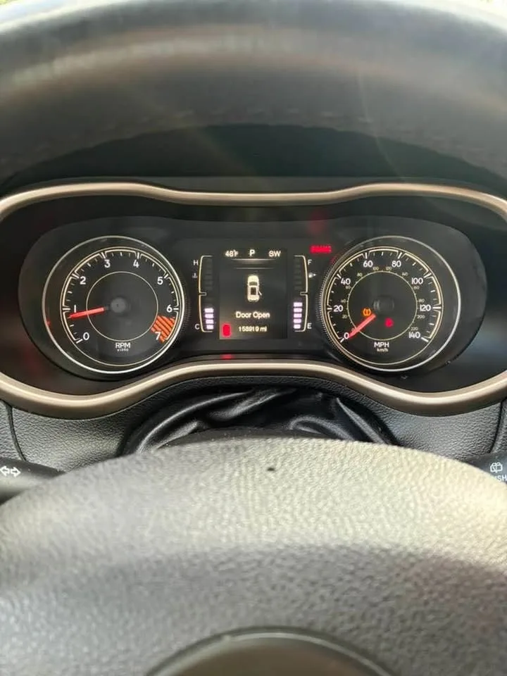 2014 Jeep Cherokee Latitude 4D S image indicator(10)