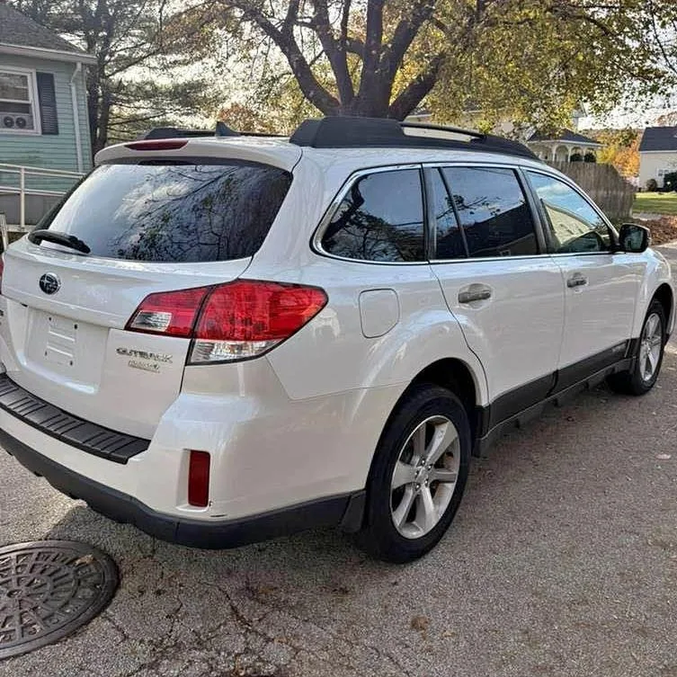 2013 Subaru Outback · Subaru outback premium