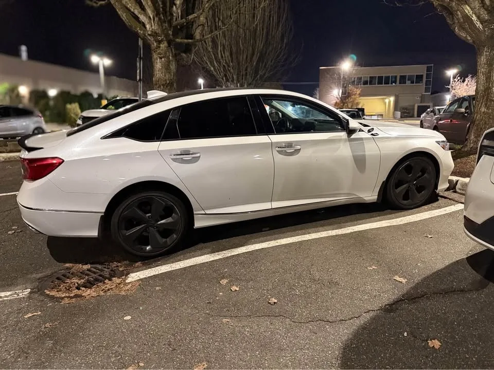 2019 Honda Accord Touring image indicator(7)