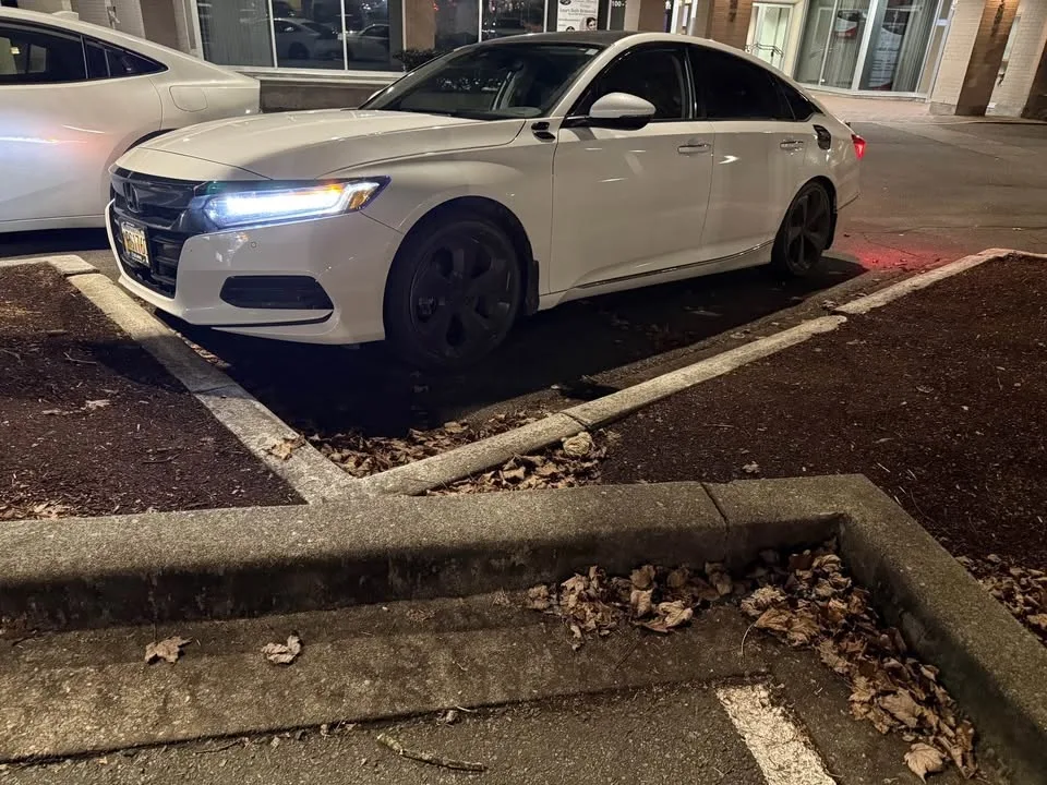 2019 Honda Accord Touring image indicator(5)