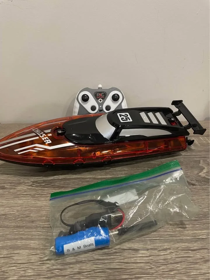 RC boat with lights image indicator(2)