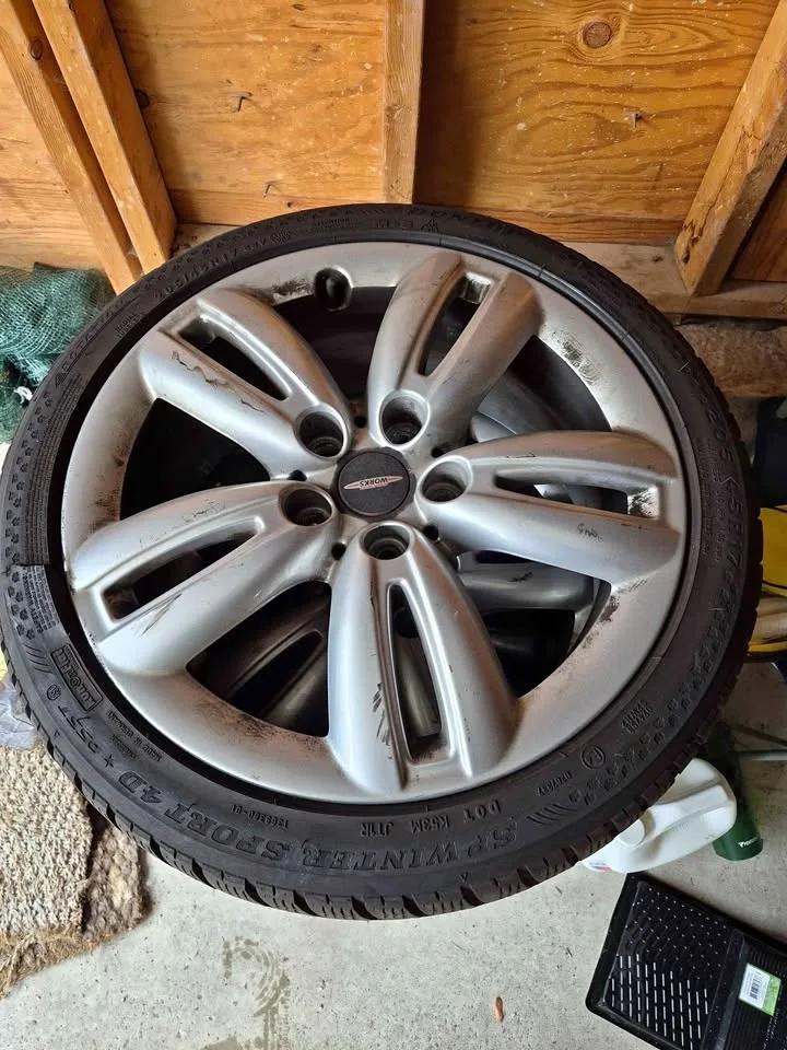 Mini JCW winter tire set