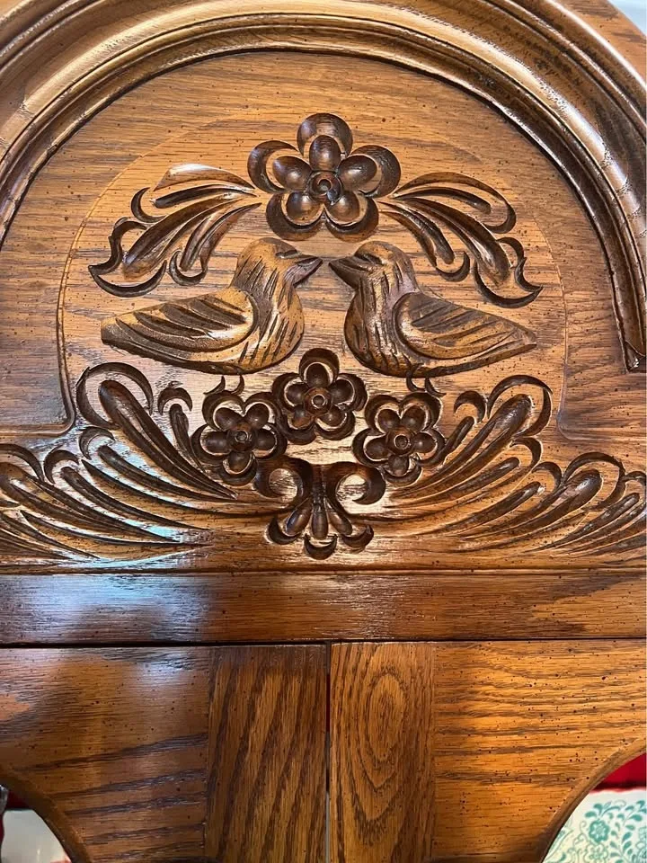 Vintage dining room table, display hutch and chairs image indicator(8)