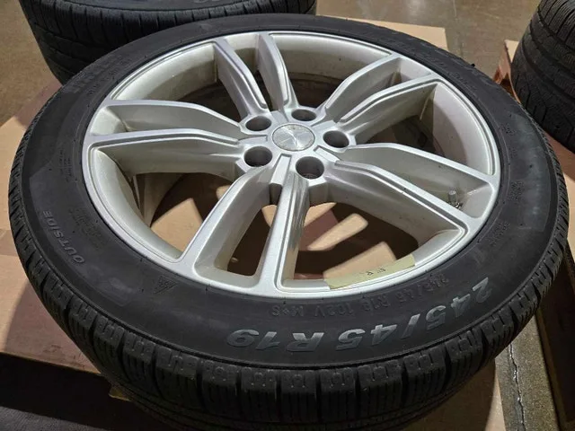 WHEELS RIMS + WINTER TIRES 2015 TESLA MODEL S image indicator(5)