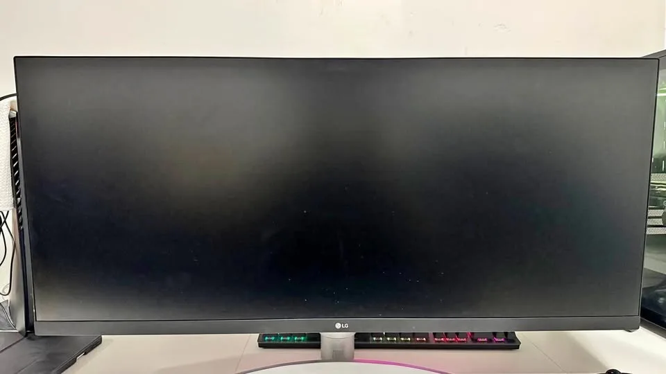 LG 34" UltraWide Monitor - 34WN650-W - Send Offers
