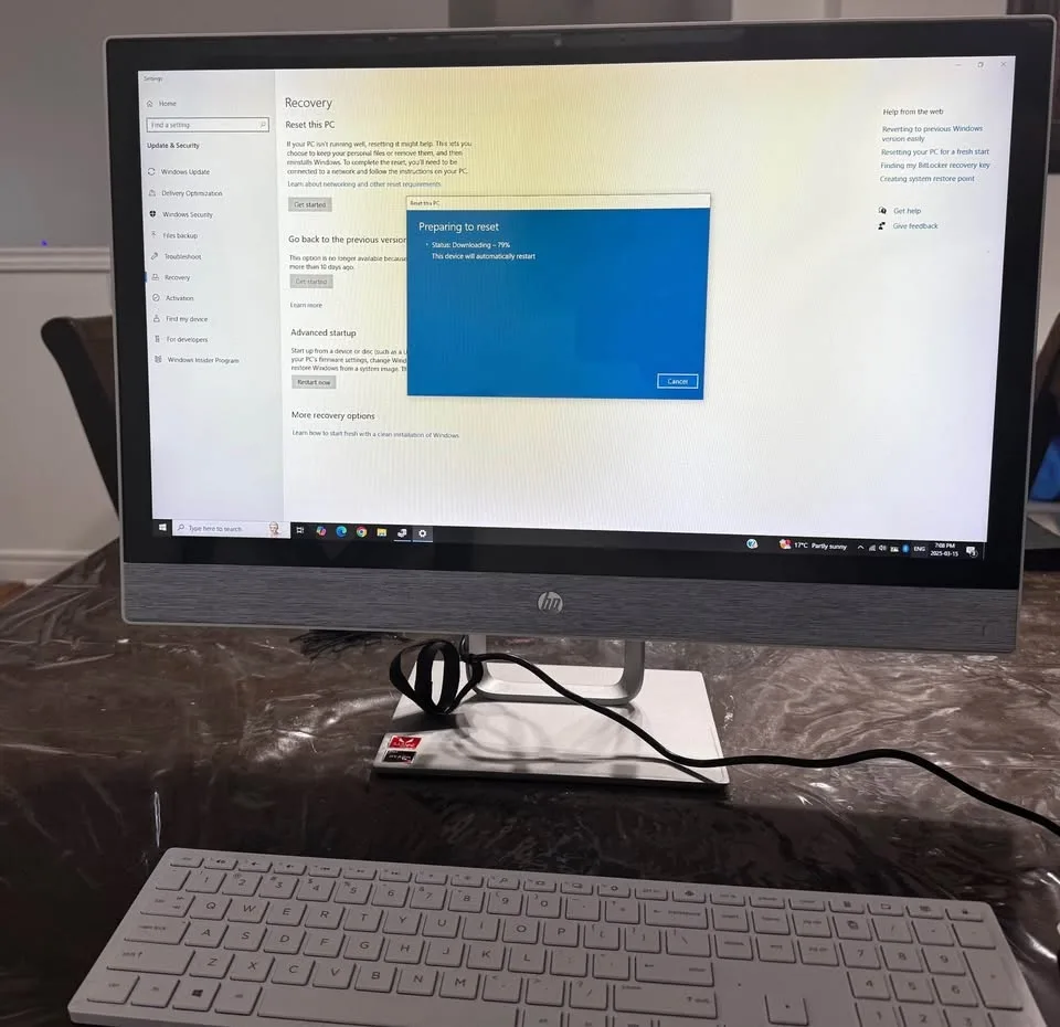 HP Pavilion All-in-One - Ryzen 5 - 23.8" image indicator(2)
