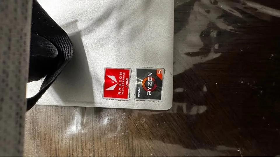 HP Pavilion All-in-One - Ryzen 5 - 23.8" image indicator(3)