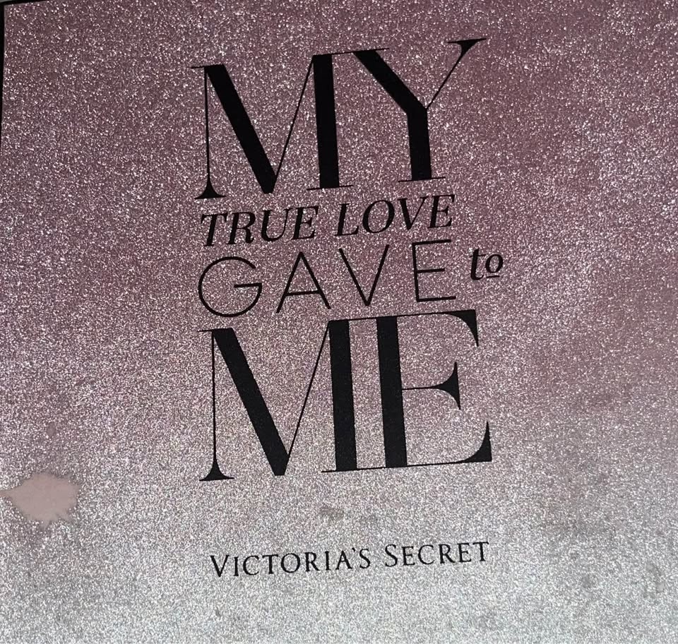 BNIB Victoria’s Secret 12days of Christmas Thong Advent - photo 2