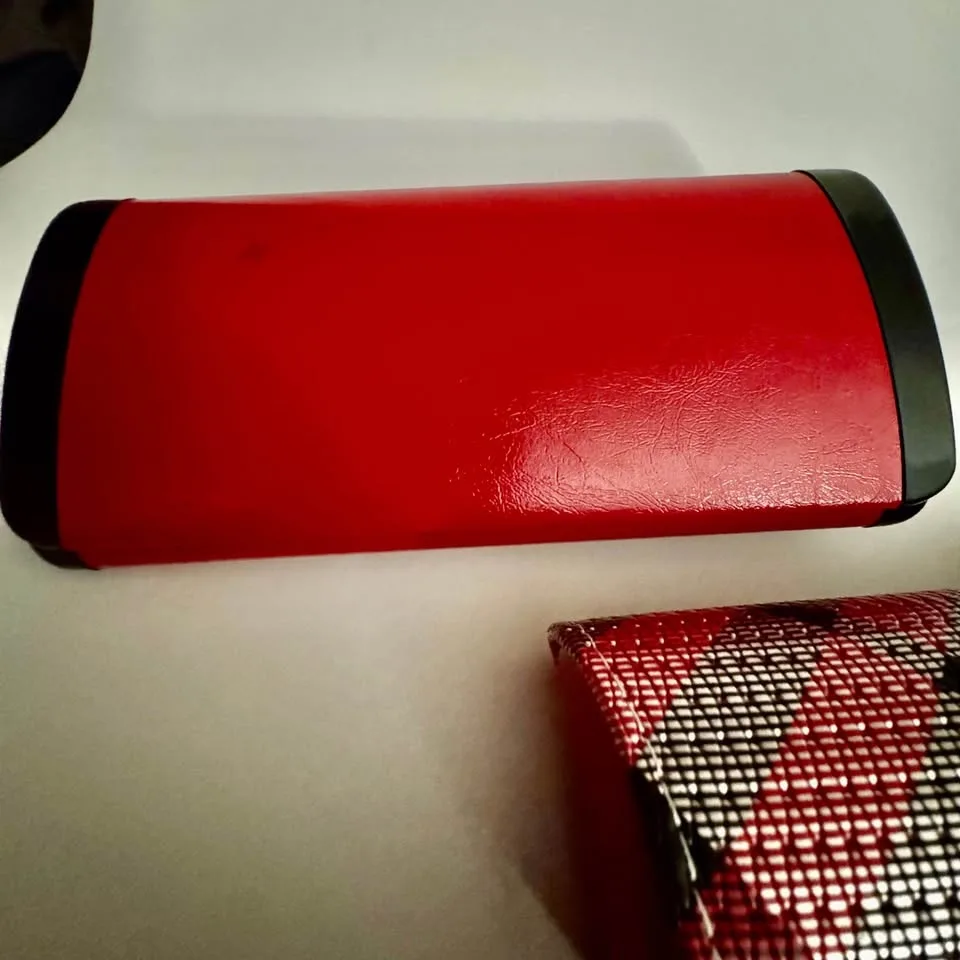 Set of 3 Vintage Hardshell Eyeglass Cases image indicator(3)