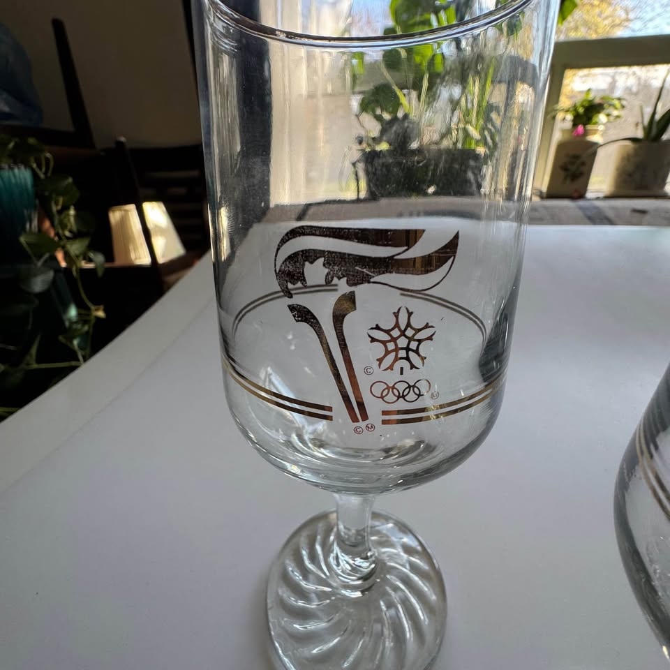 1988 Calgary Winter Olympics Wine Glasses - photo 2
