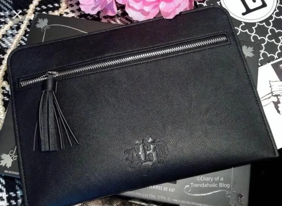 KAT VON D Bundle Vegan Leather Clutch + 3 Setting Mists image indicator(4)