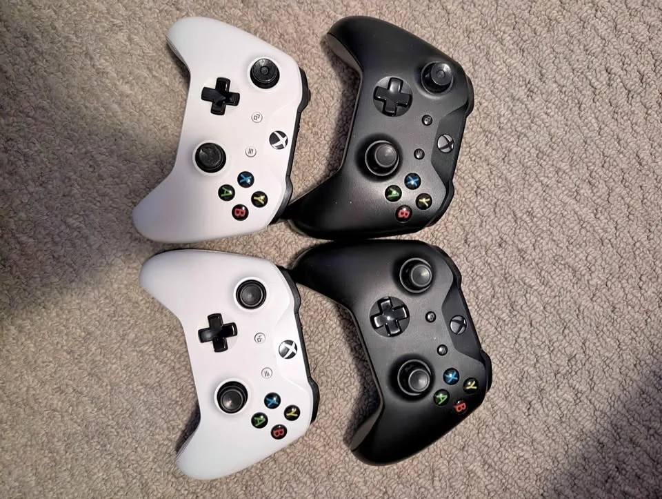 Xbox One Controllers