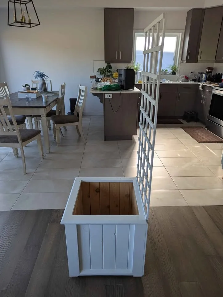 Beautiful White Handmade Trellis image indicator(3)