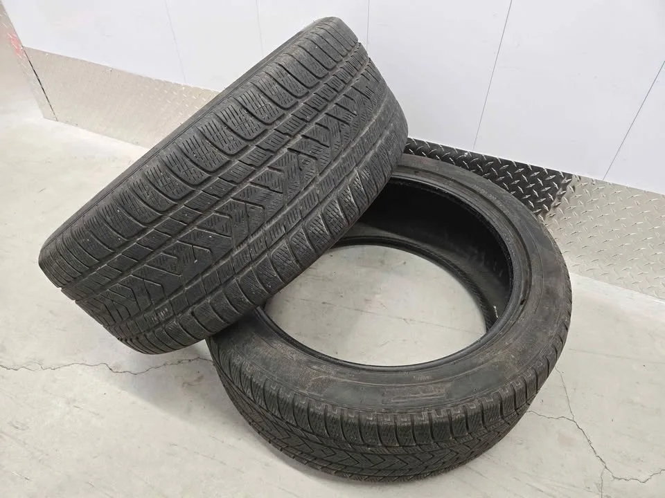 Pirelli Scorpion Winter Tires- 285/45R22 image indicator(6)